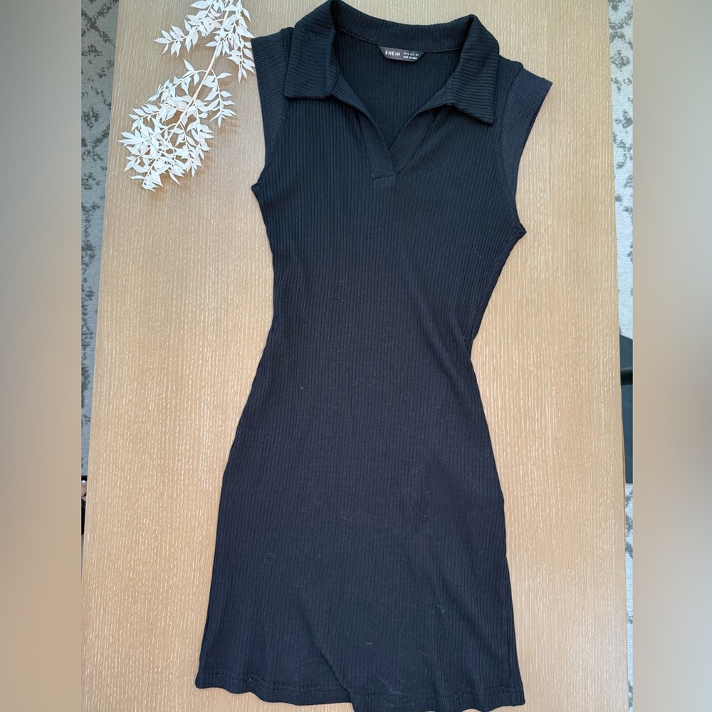 Elegant Black Sleeveless Dress